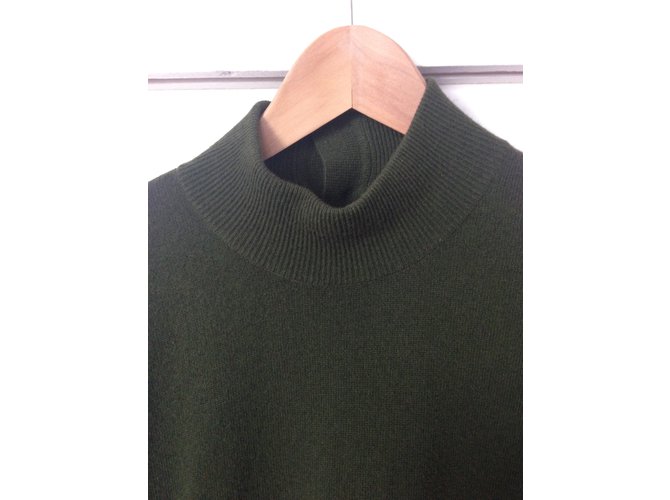 Chanel Pull Vert - vue 3