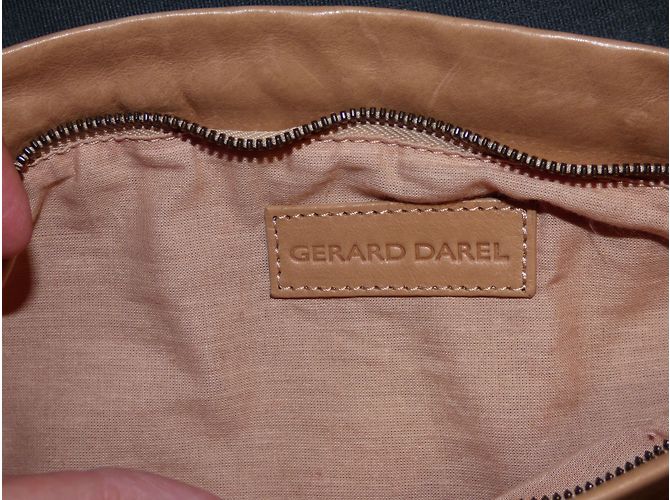Pochette in pelle rosa Gerard Darel - vista 3