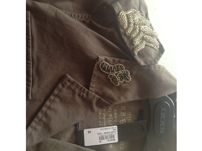 Chaqueta Ikks Sahariana de Algodón Caqui con Bordados de Perlas - vista 3