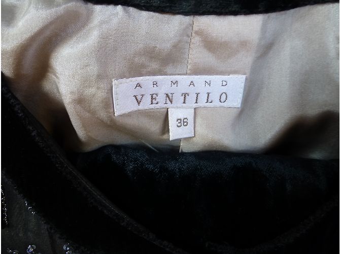 Giacca Armand Ventilo in Velluto Nero con Perline Blu - vista 7