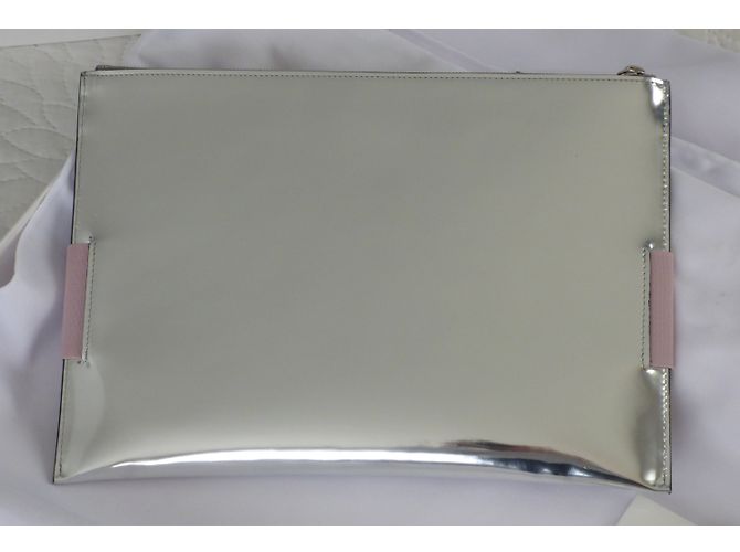 Clutch Givenchy de cuero plata negro y rosa - vista 10