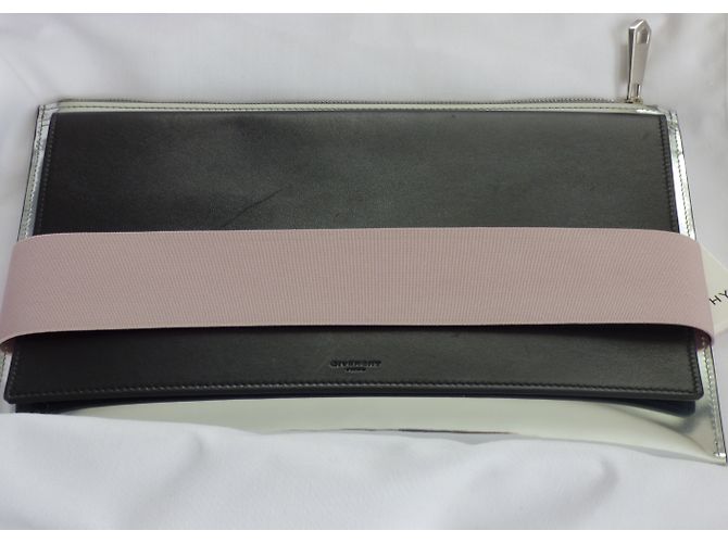 Clutch Givenchy de cuero plata negro y rosa - vista 13