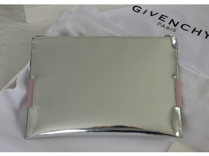 Clutch Givenchy de cuero plata negro y rosa - vista 9