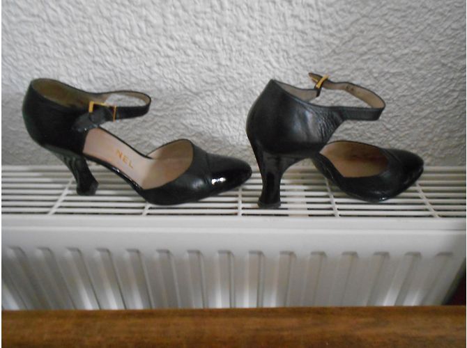 Décolleté Chanel in pelle nera 36 Nero - vista 3