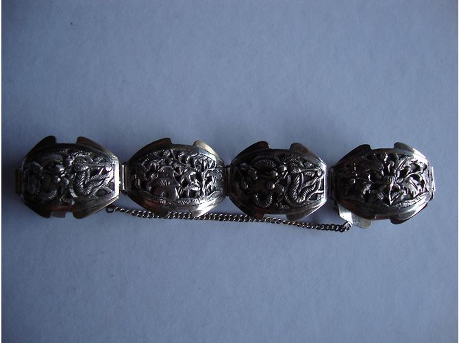 Autre Marque Bracciale in metallo argentato con decorazioni asiatiche Argento - vista 7