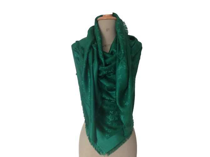 Louis Vuitton Green shawl monogram - view 2