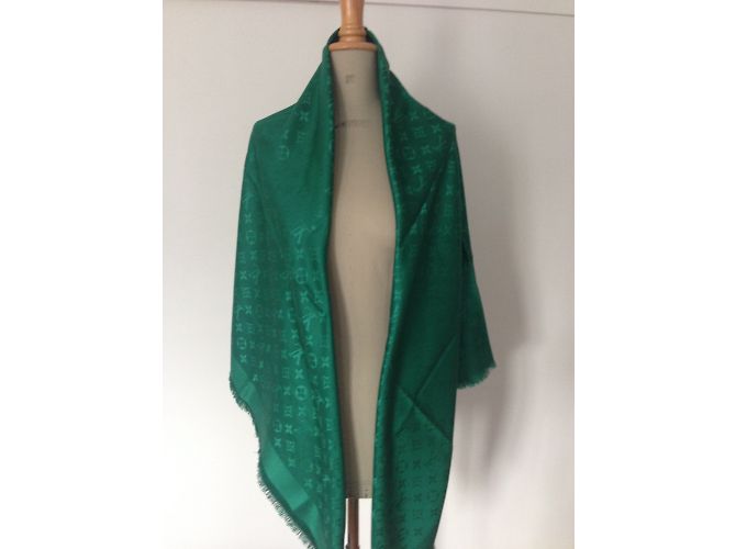 Louis Vuitton Green shawl monogram - view 4