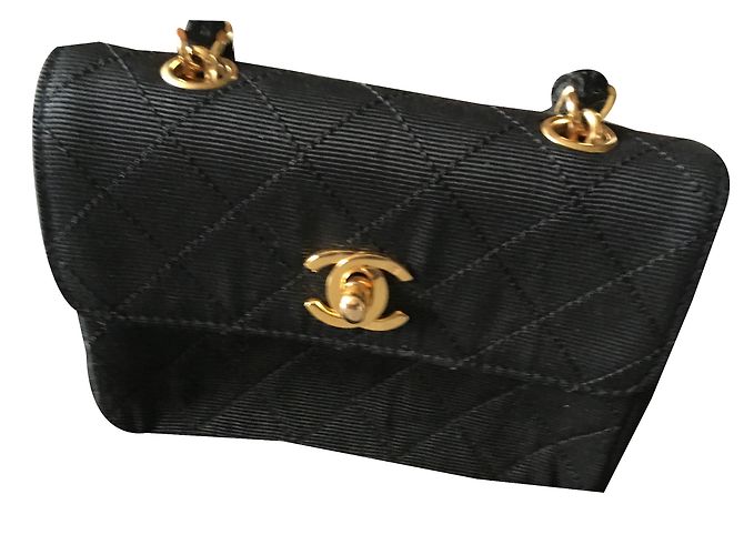 Clutch Chanel Mini Timeless in seta nera Nero - vista 2