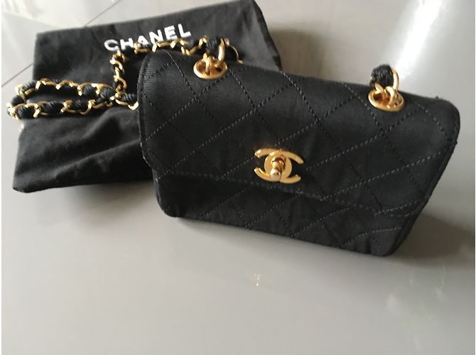 Clutch Chanel Mini Timeless in seta nera Nero - vista 3