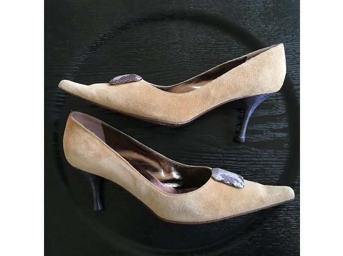 Décolleté Escada in nabuk beige con dettagli rettile - vista 3