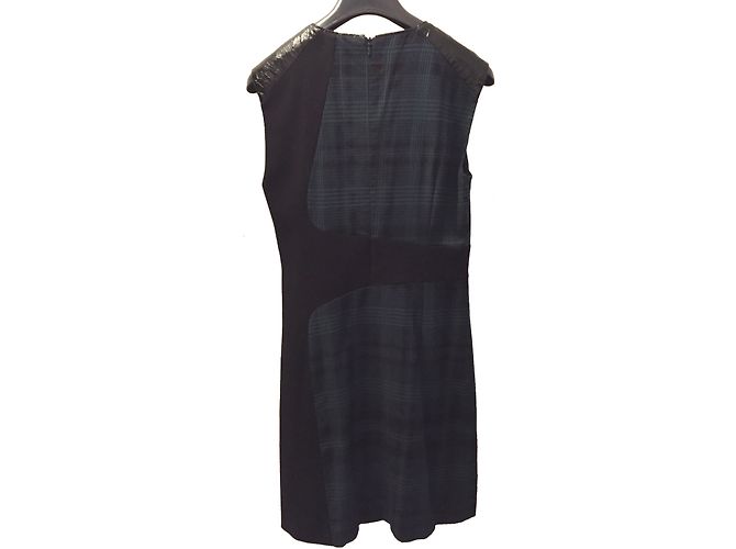 Pinko Schwarzes Wollkleid mit Karomuster und Kunstleder Einsätzen - Ansicht 2