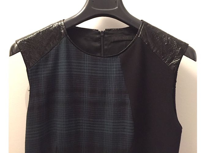 Pinko Schwarzes Wollkleid mit Karomuster und Kunstleder Einsätzen - Ansicht 3