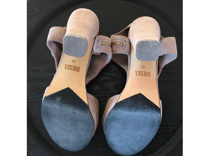 Sandali Diesel in pelle scamosciata beige con tacco 12 cm - vista 7