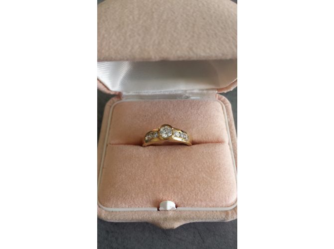 Autre Marque Solitärring aus Gelbgold 18 Karat mit Diamanten Größe 51 - Ansicht 3