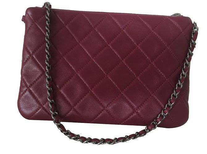Pochette Chanel Timeless in pelle d'agnello bordeaux Rosso Bordò - vista 2