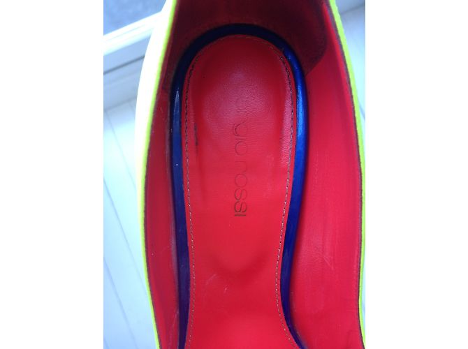 Décolleté Sergio Rossi in pelle giallo neon - vista 5
