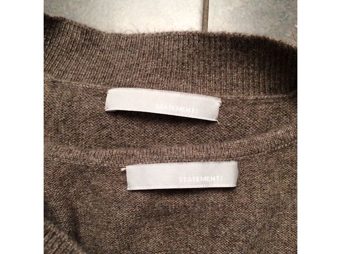 Autre Marque Twinset Statement taupe aus Kaschmir mit Straußenfedern - Ansicht 9