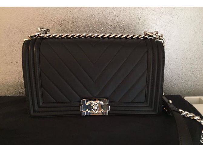 Le Boy Chanel BOY CHEVRON Preto - vista 3