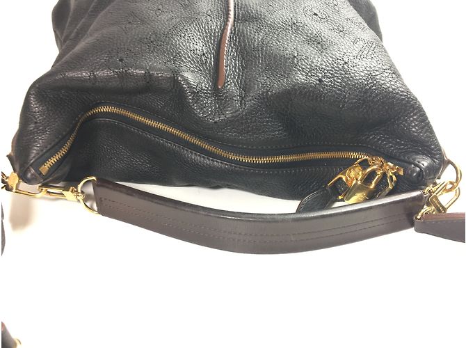 Louis Vuitton Selene Mahina nero MM - vista 11