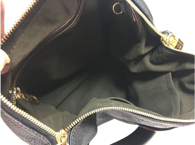 Louis Vuitton Selene Mahina nero MM - vista 12