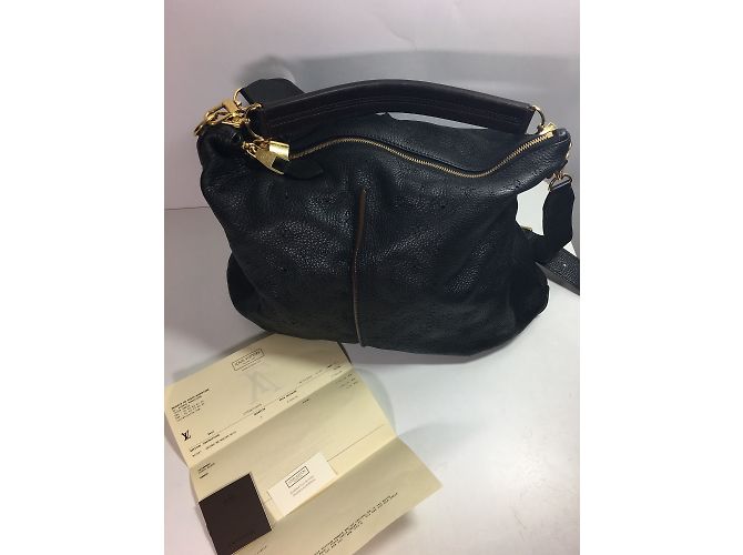 Louis Vuitton Selene Mahina nero MM - vista 17