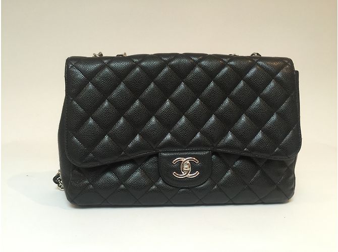 Timeless Chanel Jumbo Classic Caviar Handbag Nero - vista 11
