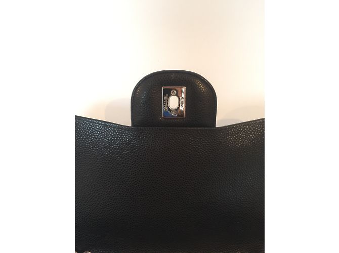 Timeless Chanel Jumbo Classic Caviar Handbag Nero - vista 12