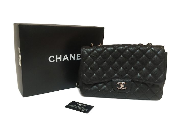 Timeless Chanel Jumbo Classic Caviar Handbag Nero - vista 2