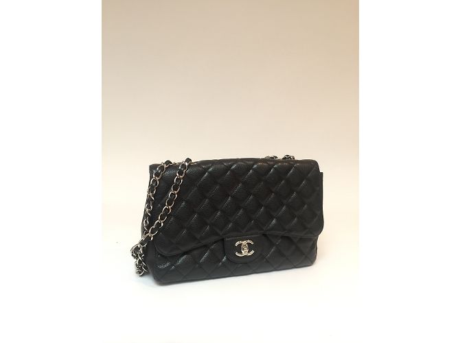 Timeless Chanel Jumbo Classic Caviar Handbag Nero - vista 3