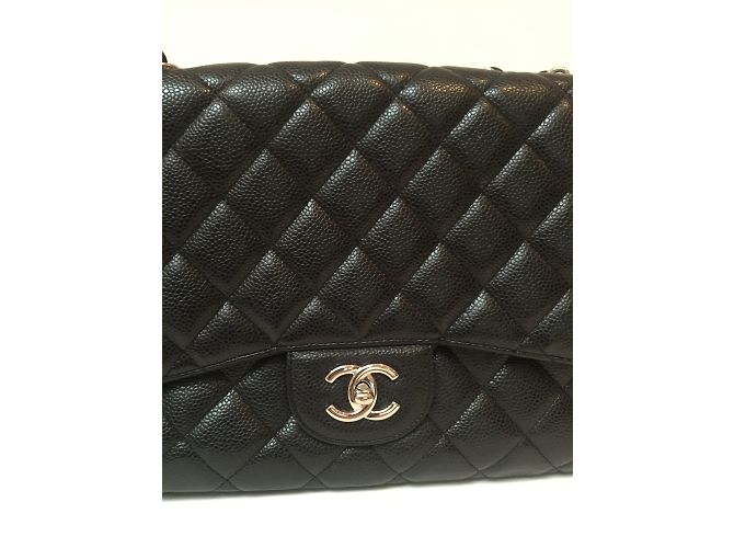 Timeless Chanel Jumbo Classic Caviar Handbag Nero - vista 5