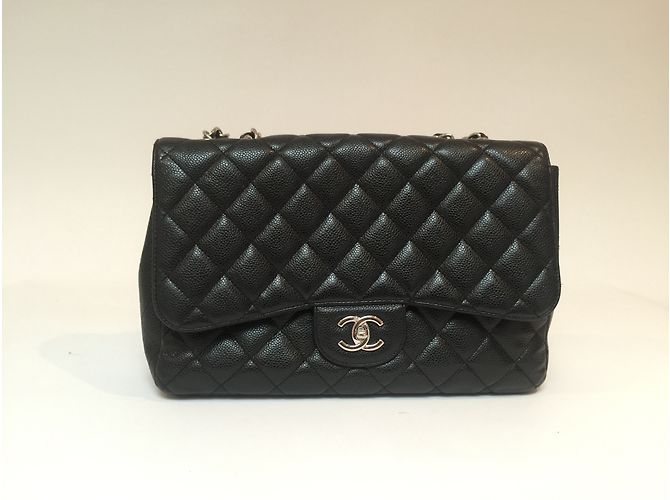 Timeless Chanel Jumbo Classic Caviar Handbag Nero - vista 6