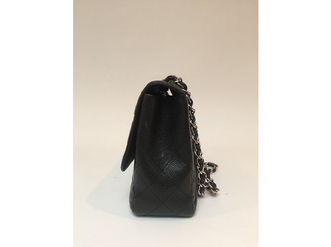 Timeless Chanel Jumbo Classic Caviar Handbag Nero - vista 7