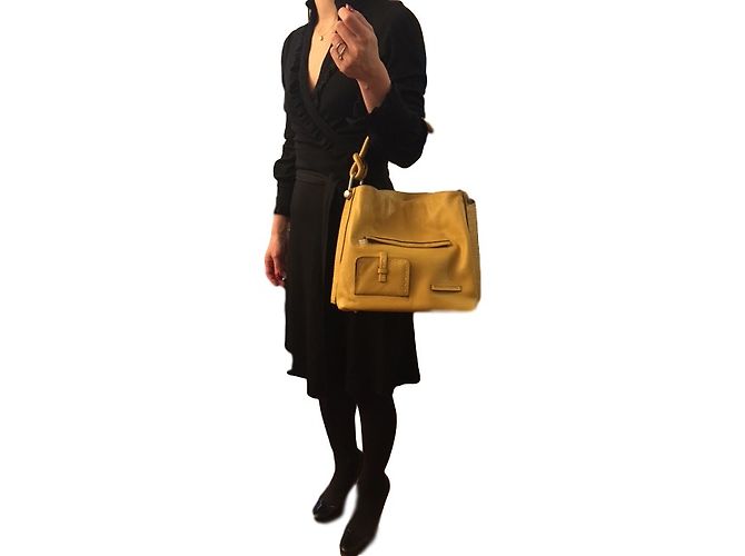 Borsa a mano Bcbg Max Azria in pelle gialla con cuciture bianche Giallo - vista 9