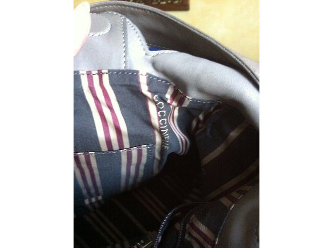Autre Marque Borsa Coccinelle in pelle grigio taupe - vista 8