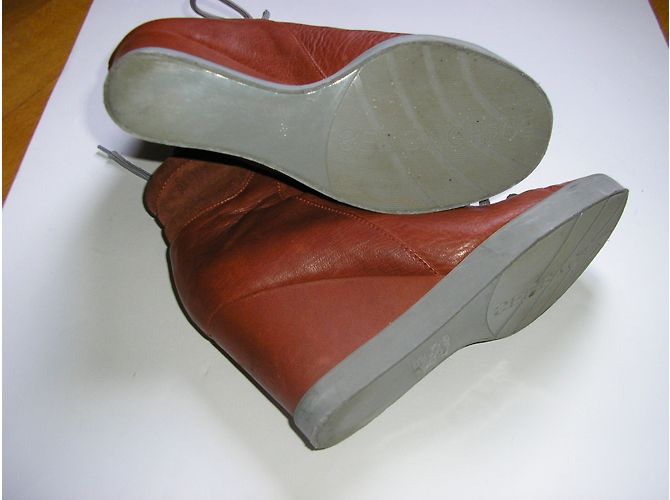 Botas de cano curto See by Chloé Timota em couro caramelo - vista 3