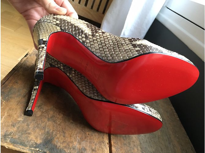 Escarpins Christian Louboutin Simple Pump Python - vue 5