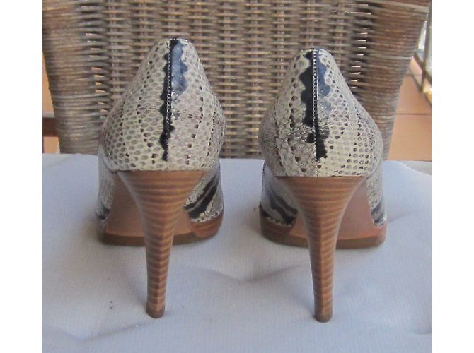 Sergio Rossi Leder Pumps Schlangenmuster Grau - Ansicht 4