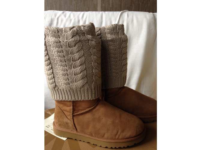 Botas Ugg Special Edition de piel beige - vista 4