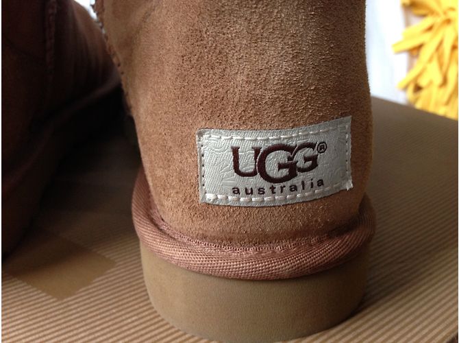 Botas Ugg Special Edition de piel beige - vista 8