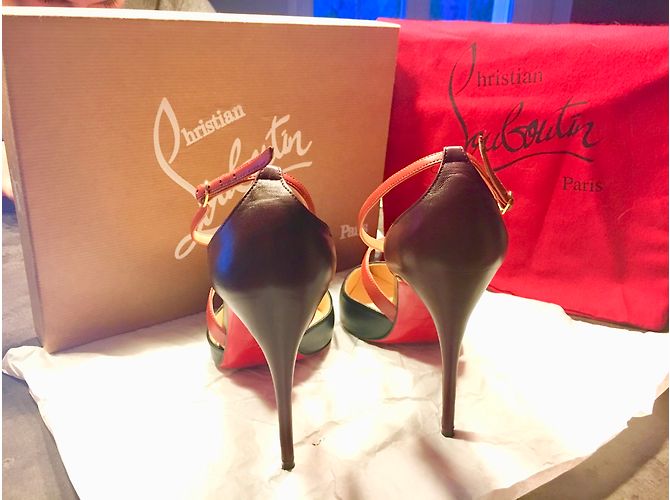 Christian Louboutin Tacchi - vista 3
