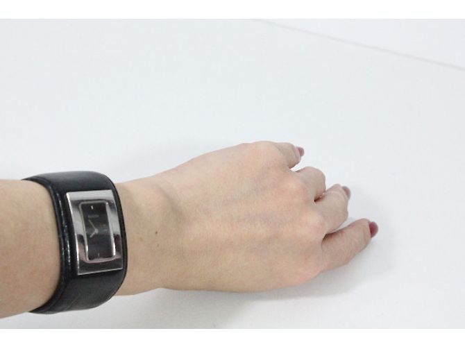 Gucci Schwarze Manschette beobachten - Ansicht 10