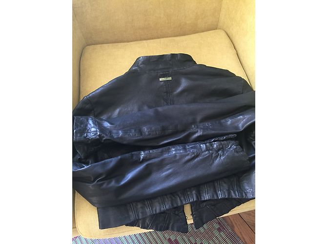 Guess by Marciano Jacke aus schwarzem Lammleder kurz - Ansicht 7
