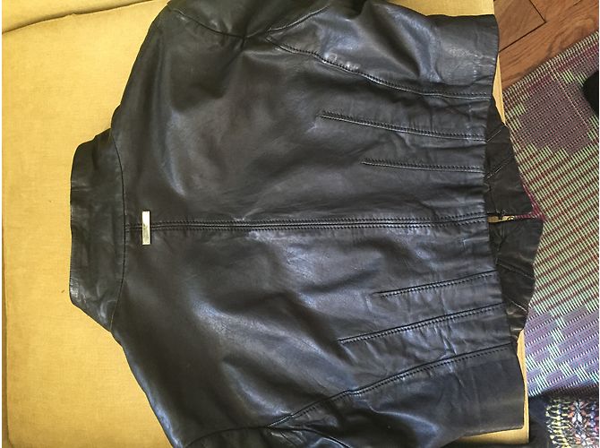 Guess by Marciano Jacke aus schwarzem Lammleder kurz - Ansicht 9