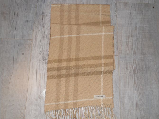 Burberry Cachecol - vista 4