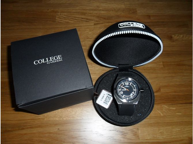 Autre Marque 'Mondia' watch - view 3