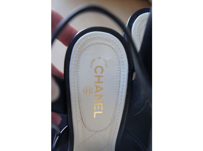 Chanel Tacchi Nero - vista 3