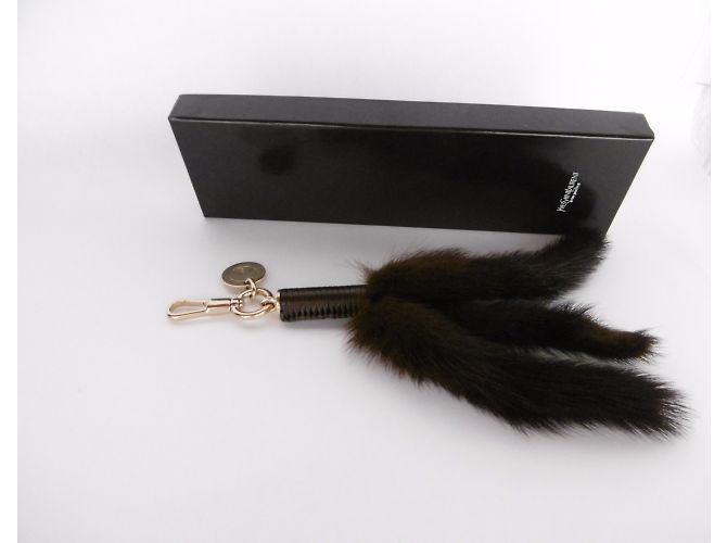 Yves Saint Laurent Titular de chave de charme de pele - vista 5