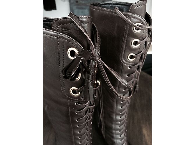 Botas Miu Miu de piel marrón Castaño - vista 5