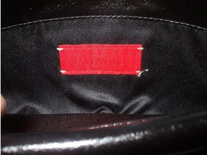 Borsa da sera Valentino Garavani in pelle nera e pelliccia con spilla Swarovski Nero - vista 5