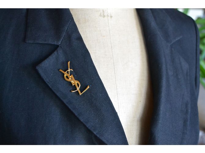 Yves Saint Laurent Broche - vista 3
